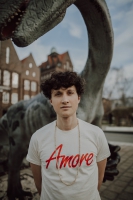 Joshua Groß ist mit »Prana Extrem« für den Preis der Leipziger Buchmesse 2023 in der Kategorie Belletristik nominiert