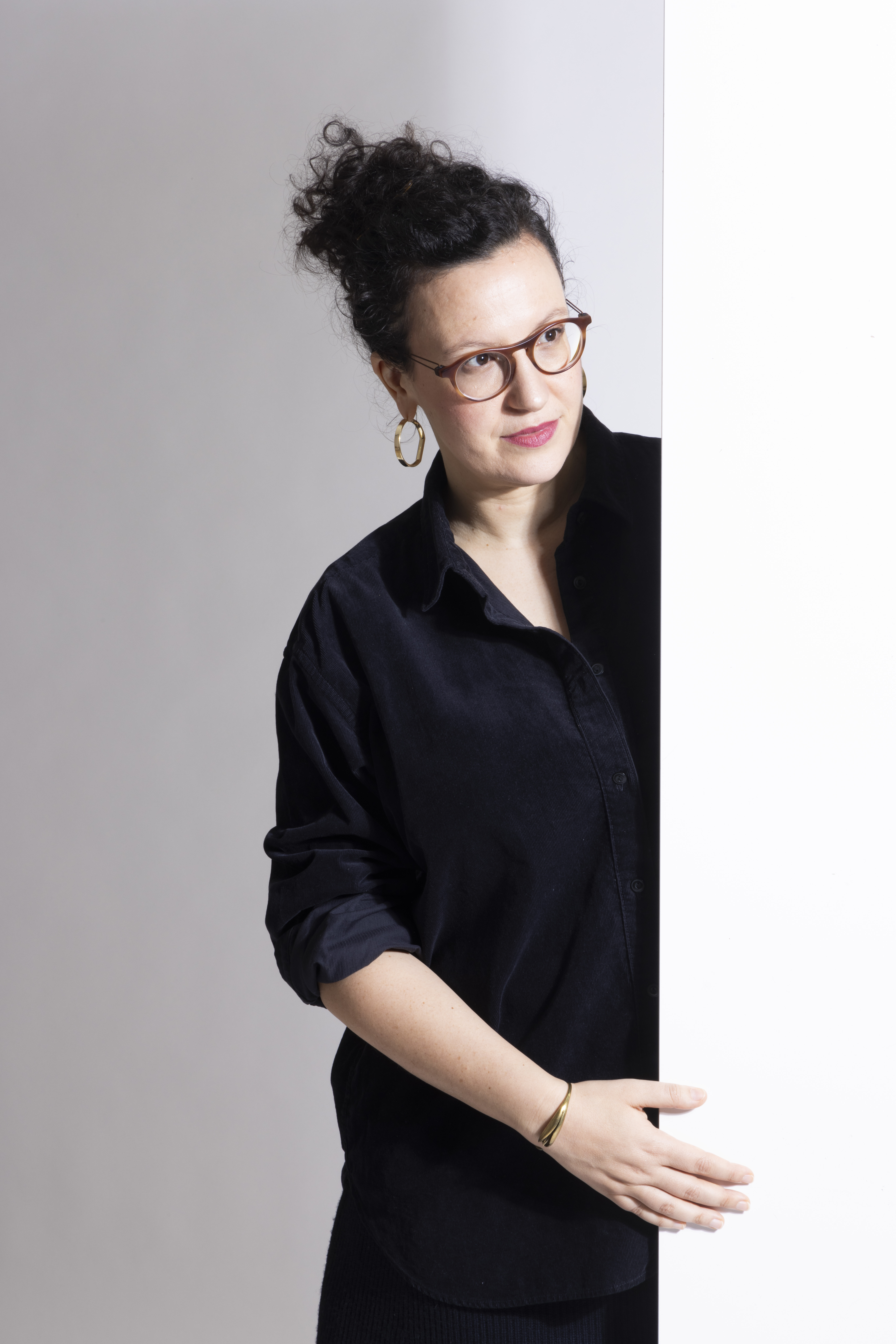 Laudatio für Ivna Žic anlässlich der Verleihung des Förderpreises des Kanton Zürich am 27. Juni 2024 Laudatio für Ivna Žic anlässlich der Verleihung des Förderpreises des Kanton Zürich am 27. Juni 2024